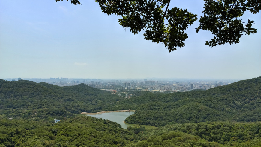 广州市游客无需再进行景区实名预约，A级旅游景区全面实行无接触式开放