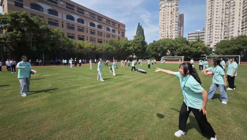 历史的烙印：百名老校少年与黄浦学子的一天纪实