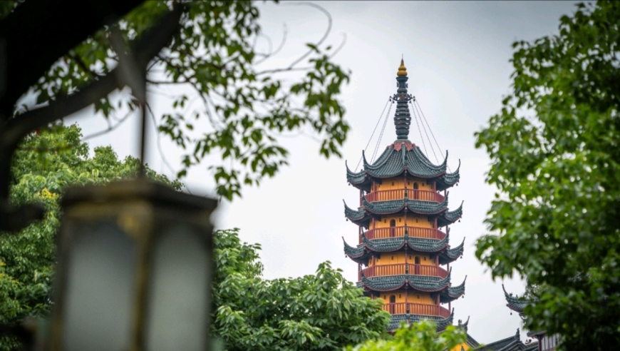 炎炎夏日，游览金山寺的韵味与文化