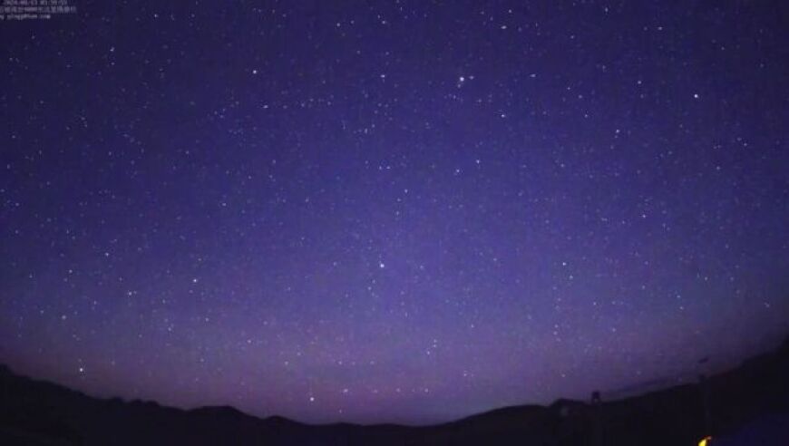 错过英仙座流星雨的朋友，我们向您献上这令人难忘的回放盛宴！