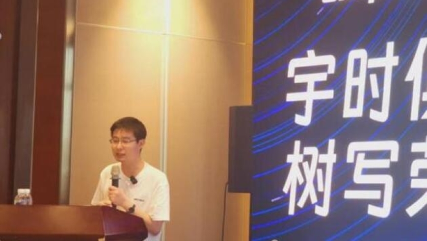 关注新型人工智能技术，探讨人形机器人的未来发展：如何让新手在入门阶段保持理智与谨慎？