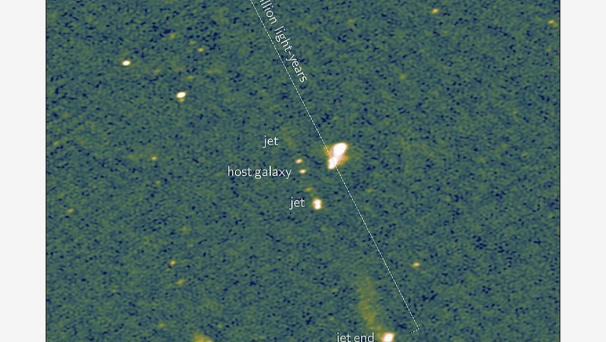 全新发现：长达140个银河系之遥的黑洞喷流，令人惊叹科技突破