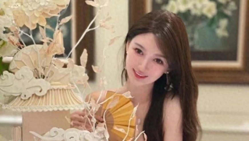 叶珂前夫曝出猛料，使 Angelababy 升至新的高度：关于她与某人的婚外情纠葛的详细报道