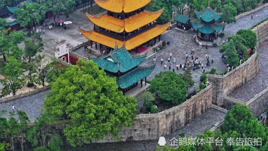 岳阳楼：历史文化名胜-东汉建安二十年(215年)的岳阳楼：古籍珍藏，历史悠久，值得一看！