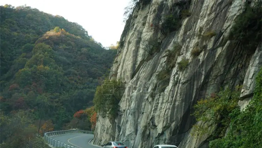 西安秋季秦岭自驾游推荐：山清水秀的风景一路相伴