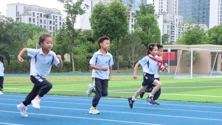 杭州小学全面推广每周五保证5节体育课制度，确保孩子的身心健康