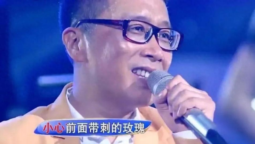 庞龙：曾靠一首歌赚2亿，巅峰时4次上春晚，如今他如何了？

揭秘歌手庞龙：曾凭歌曲创富4亿，巅峰期春晚献唱，今何在？