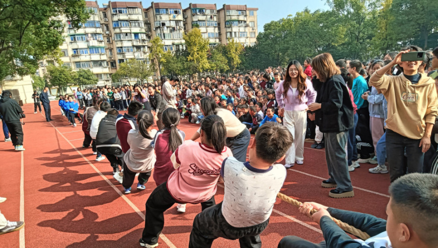 衢州市中小学校园举办生动有趣的竞技拔河运动，提升学生体育素养与团队协作能力