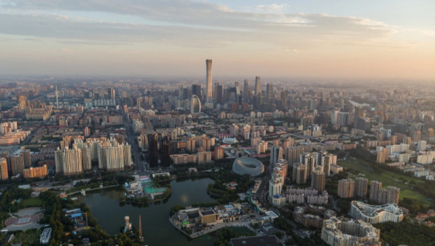 10月消费数据持续超预期回升，市场信心提振

10月消费者支出增长强劲，市场需求信心逐步恢复