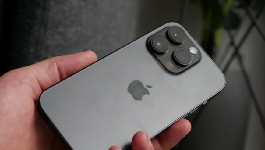 关税问题引发 iPhone 价格上调，毛利或将下跌7%