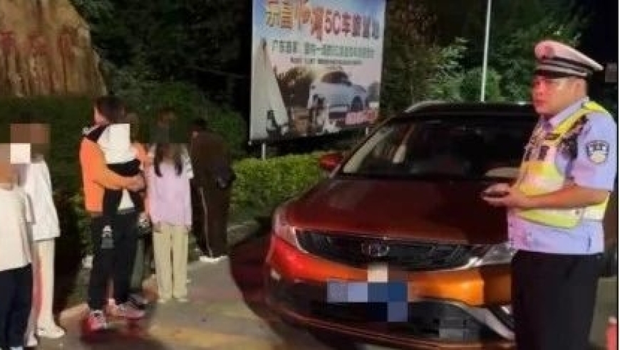 别小看这5辆车：一辆装下9个成人和4个孩子，一个大事件发生！