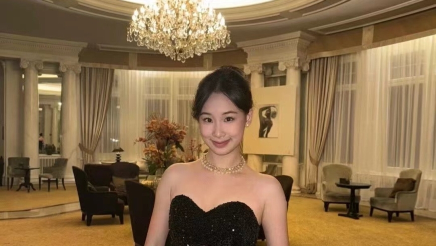 赵文卓的女儿身高170cm，秀出时尚与健康双重魅力