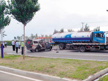 震惊！华为回应‘问界M7追尾洒水车致3人遇难’：对事故表示遗憾与痛心