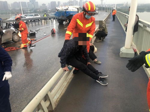 问界高速追尾致多人伤亡，洒水车司机需担责吗？ 法律建议明确养护车辆在高速车道行驶规定速限