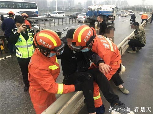 问界高速追尾致多人伤亡，洒水车司机需担责吗？ 法律建议明确养护车辆在高速车道行驶规定速限