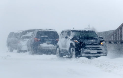 风暴席卷：长沙罕见的暴风雪过后，广东福建或其他地区未来可能迎来更强对流

该标题可以表达出事件的重要性，并暗示后续可能发生的情况。同时，使用“也可能”进一步增加了不确定性，使得标题更具吸引力。