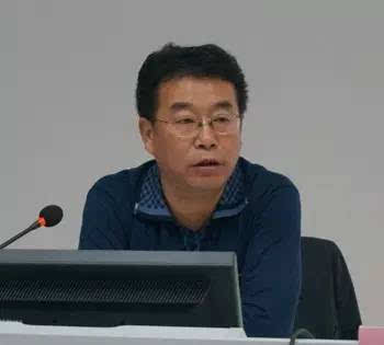 一届又一届，持续三年，一名安徽小县书记接连落马：揭示官场秘密与腐败}