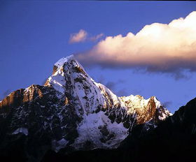 专家警告：10月前不要爬高山，台湾中央山脉地震预警即将来临！