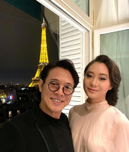 61岁李连杰康复现身，与女儿探望向太病情：一家特殊关系曝光