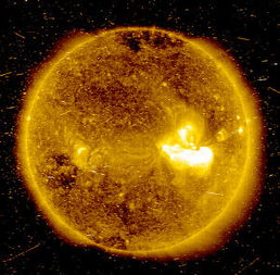 国家空间天气监测预警中心发布最新太阳耀斑警告：预防和应对极端天气的重要性不容忽视