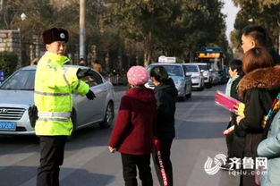 济南交警下班路途中伸出援手，守护孩子的安全