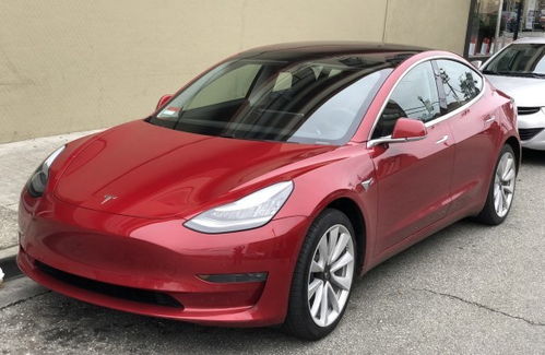 特斯拉Model 3故障：充电后起火，全车陷入火海