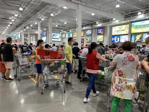 Costco内地首店首次营业：加油超划算，晚9点仍有大量排队者