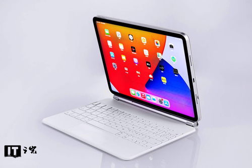 新款iPad Pro的强劲出货量：引领中尺寸OLED发展趋势的关键因素