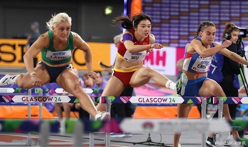 女子组12秒91夺冠，吴艳妮首开纪录，晋级决赛