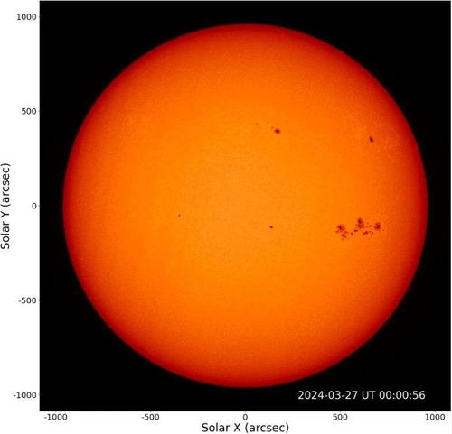 国家空间天气监测预警中心发布X5.8级耀斑信息：备受关注的太阳风暴再次显现