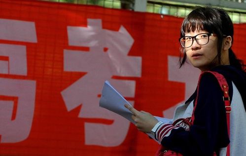 学校门口新玩具惊险引家长争议：危险！可怕！”