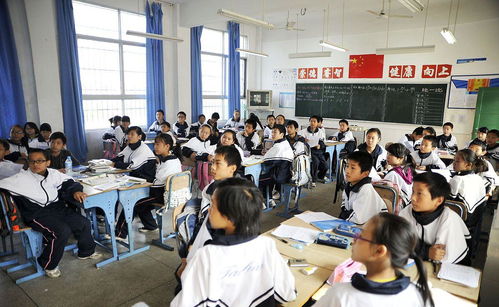 网友投诉湖南一中学学生食堂：难吃、卫生差 网友呼吁家长接送

湖南一中学食堂遭网友投诉：问题严重 卫生堪忧 家长送饭成难题