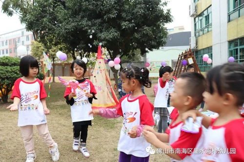 枣庄幼儿园孩子们在马路边野餐引发关注：教体局回应警示家长安全意识

教体局强调：枣庄幼儿园孩子们在马路边野餐需引起重视，教体局已对此事进行回应并发布警示