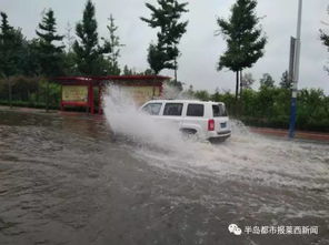 南宁暴雨洪灾中，U8赛车人在惊涛骇浪中破浪前行，被誉为‘孤独的英雄’