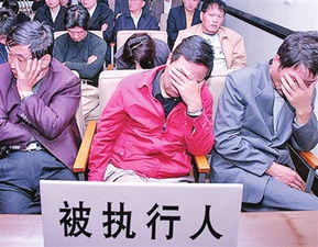 失信老赖变教育砖家：指责家长疯狂砸碎玩具，侮辱肥胖者