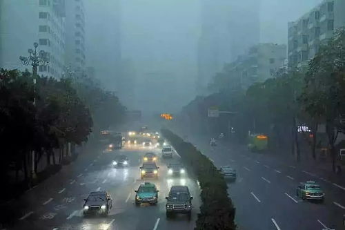 广西天津遭特大暴雨，多地出现极端天气，广东可能将成为下一个受灾地区？