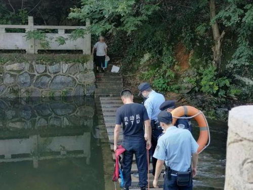 一分钟后，交易所紧急出台核查规则：预判市场变化迅速，有人成功预测并提前预警！”