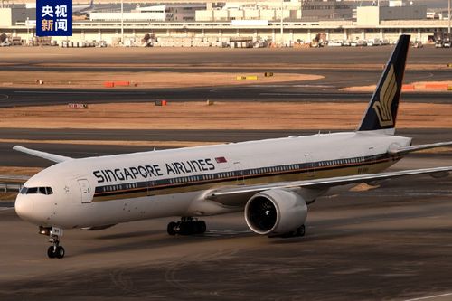 新加坡航空公司一架波音777客机在泰国曼谷紧急迫降，造成至少1死30伤

紧张时刻！新加坡航空波音777客机在泰国曼谷紧急降落致1死30伤