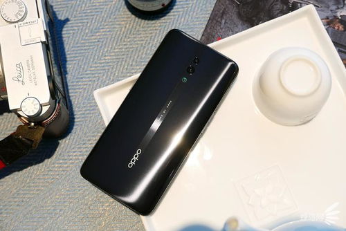 银幻紫配色复古神秘：OPPO Reno12 Pro图赏