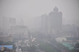 新疆吐鲁番罕见暴雨预警，西北向江南的转变与神秘雨情引关注：一天下六个月雨，新疆吐鲁番突然成为“降水奇观”