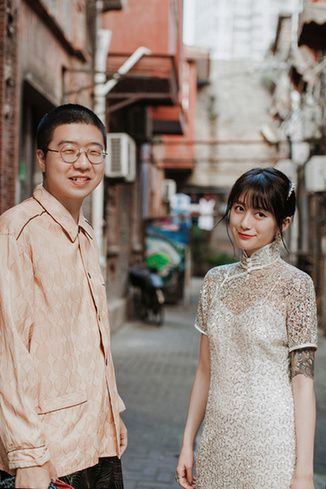 李诞否认新恋情：妻子黑尾酱疑似已离婚三年