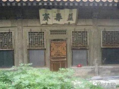 北京改造翻新：“四合院”炫目登场，红绿灯抢眼布置颠覆我认知！