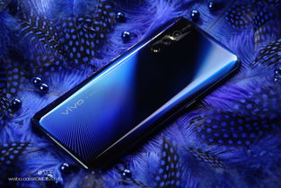 体验超长续航与卓越防摔性能的 vivo Y200 皓夜 图赏