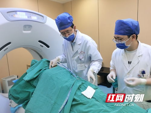 南华医院成功实施肺部肿瘤冷冻消融术，两位高龄患者康复出院