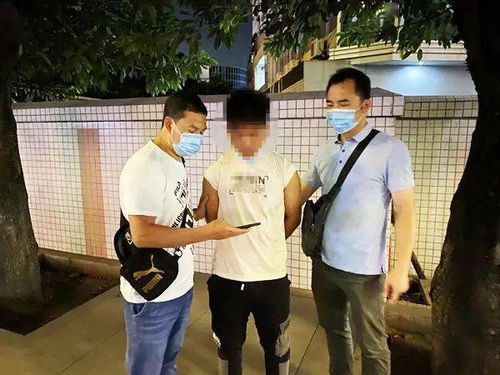 20岁女友与男友大闹公共场所 被警方拘捕