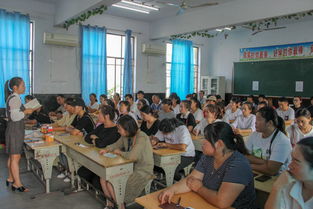 民权县实验小学家长会在热烈举行中成功召开，充分沟通学校教育理念与家庭需求