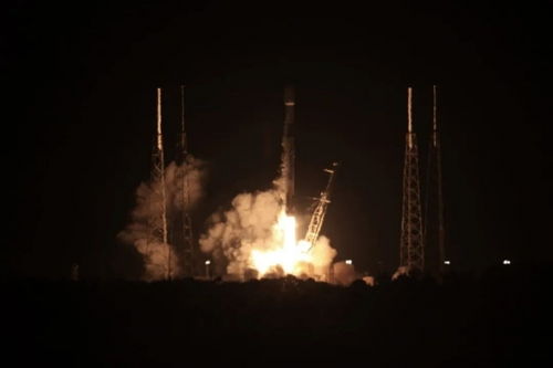 SpaceX预估在9.5小时内发射20颗星链卫星，引领新一轮太空竞赛热潮