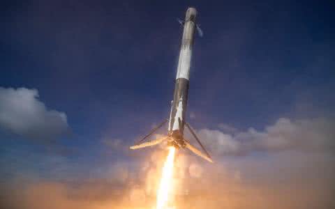 SpaceX：推迟猎鹰9号火箭发射日期的决定因素分析