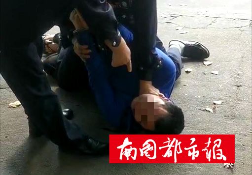 中国男子涉猥亵泰妹事件爆发，现场被制止，怒行凶砍断服务员手臂逃亡