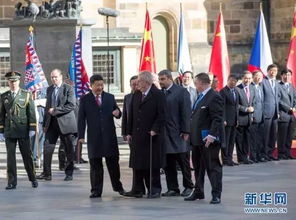 习近平出访中东欧国家，乘坐高铁途经土耳其的奥斯陆。
习近平访问阿斯塔纳，途经土耳其的奥斯陆，受到当地民众热烈欢迎。
习近平访问阿斯塔纳，受人追捧。

需要注意的是，修改标题需要保持信息准确性，并且尽可能简洁明了，使读者能够快速理解。同时，为了吸引读者的注意力，也可以适当使用修辞手法或者描述一些有趣的情节。